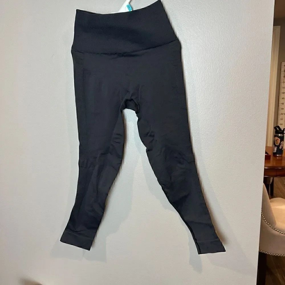 Lululemon Seamless Black Leggings